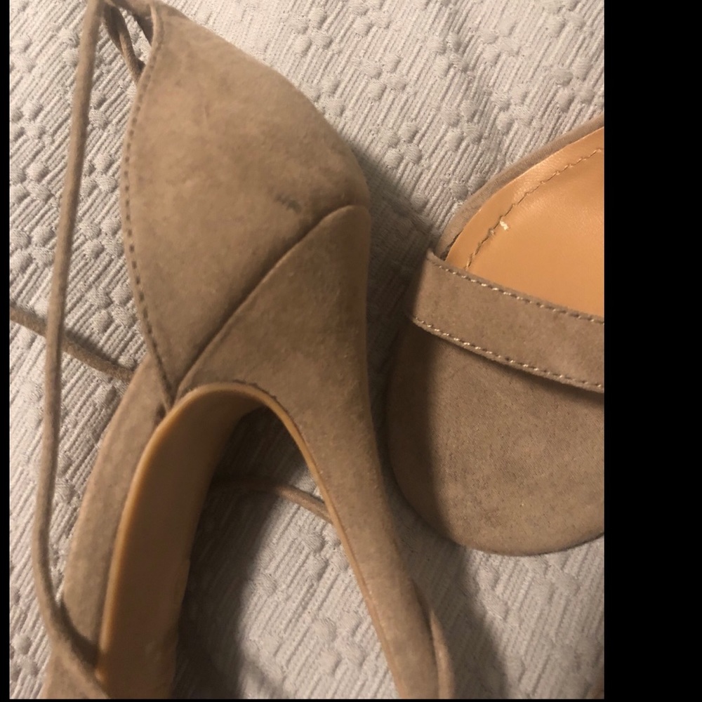 Classy dress heels - Picture 5 of 6